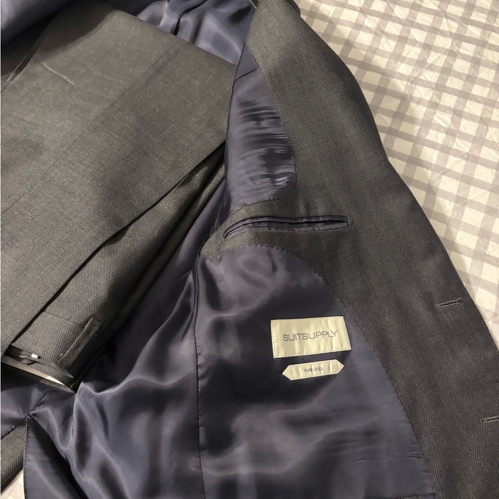 Suitsupply Charcoal Birdseye Suit - Picture 3 of 7